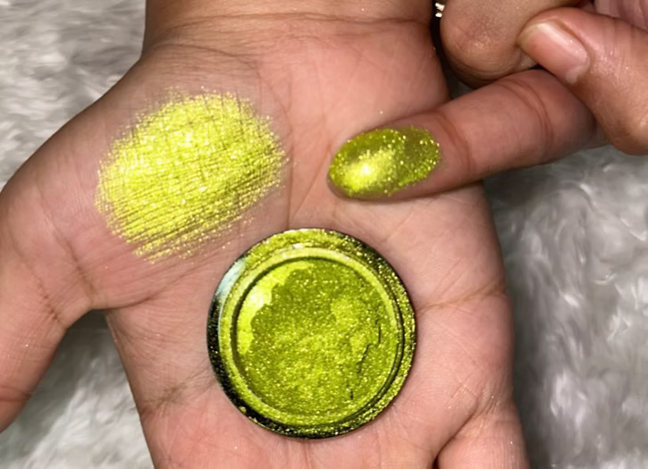 International Pigment - Conflicting 015